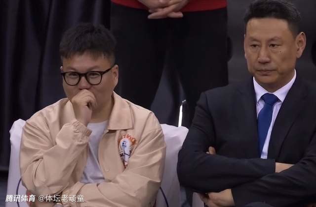 活泼可爱的发廊女孩